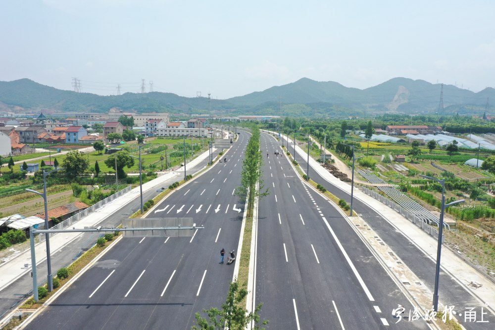 ส่วนขยายถนน Beilun Huangshan ทางตะวันตก (ถนน Xiaojiajiang - ถนน Fuchunjiang) เปิดการจราจรอย่างเป็นทางการ